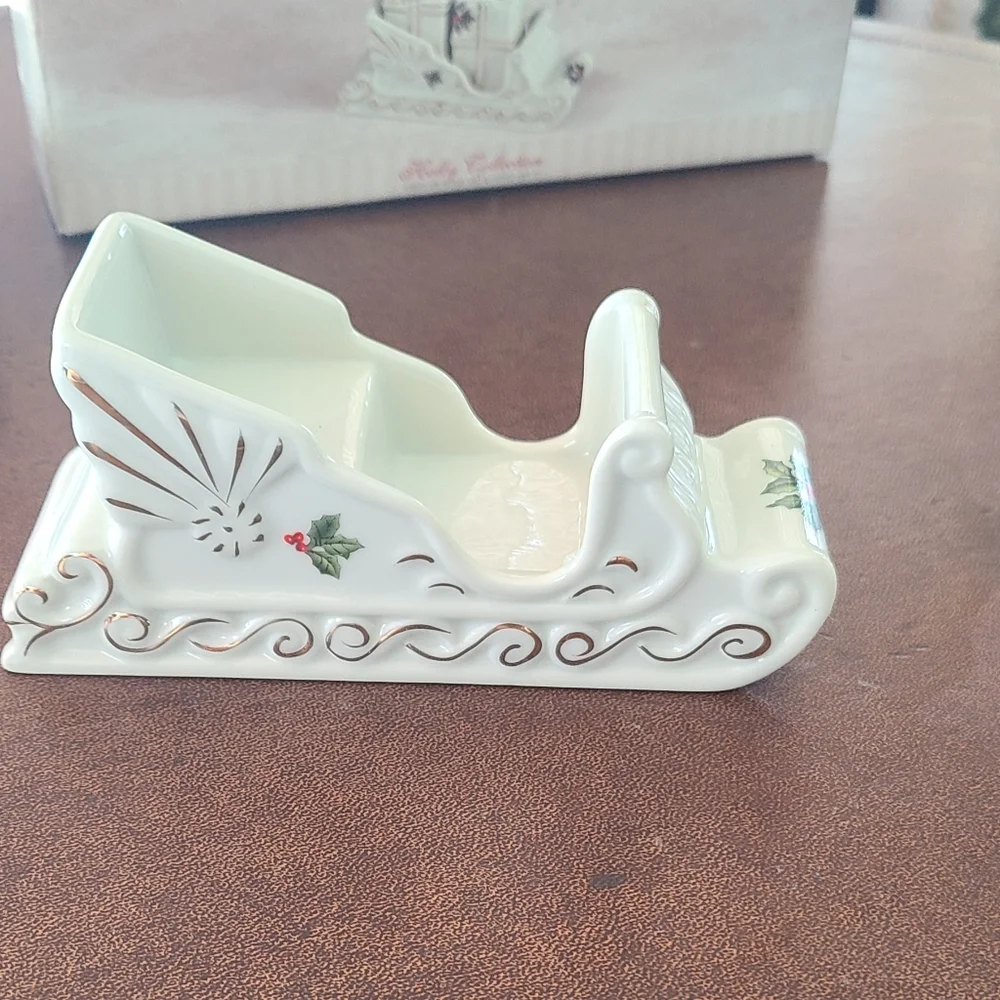 Sleigh salt and pepper set with original box